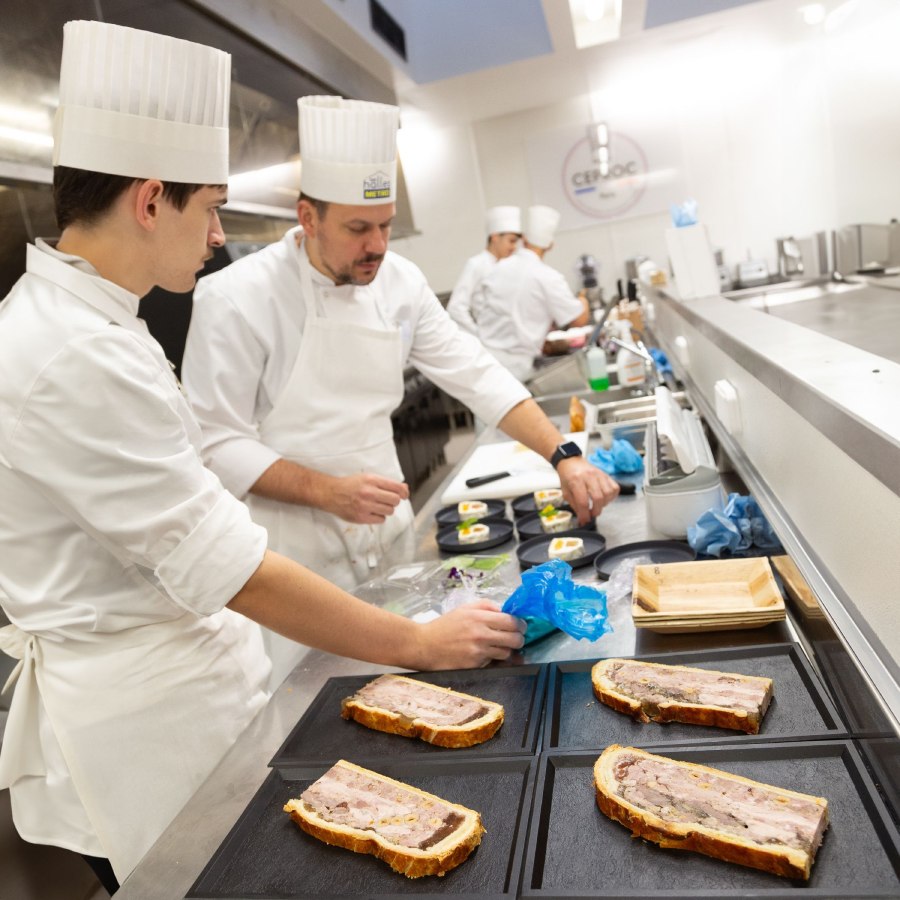 DES APPRENTIS BP AU CŒUR DU GRAND PRIX DE FRANCE LA CHARCUTERIE ARTISANALE 